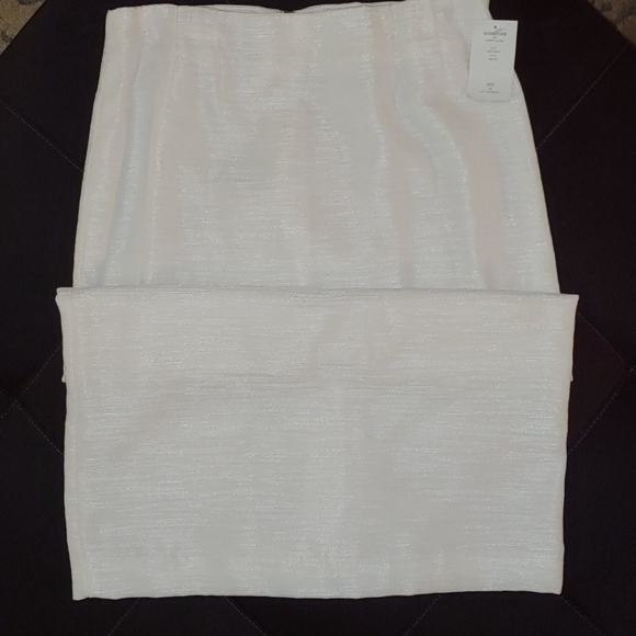 2 Piece White Skirt Suit - Picture 2 of 6